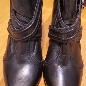 Maxstudio leather Booties